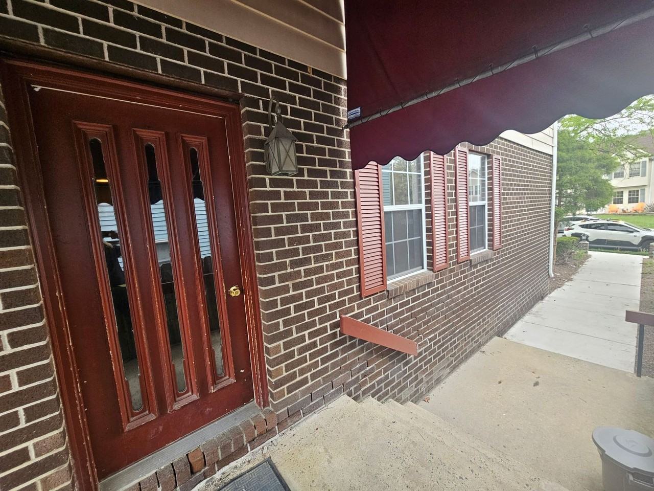 442 S 18th St - Photo 2 of 13