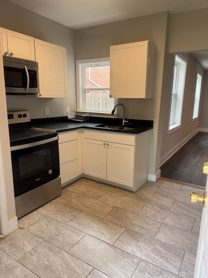 2416 Barton Ave - Photo 2 of 9