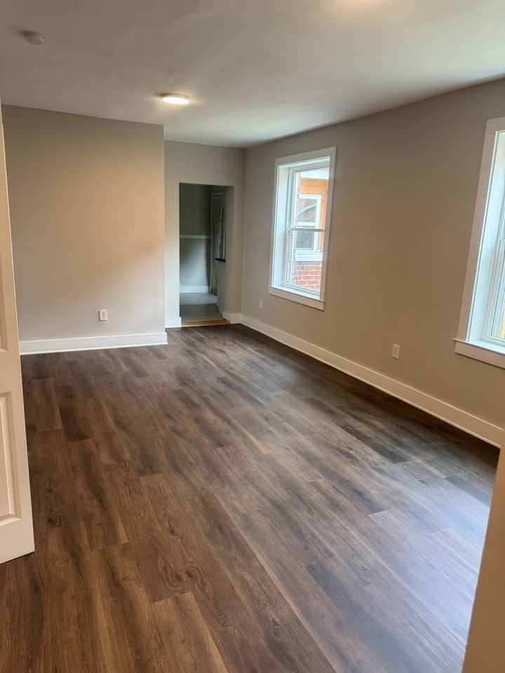 2416 Barton Ave - Photo 3 of 9