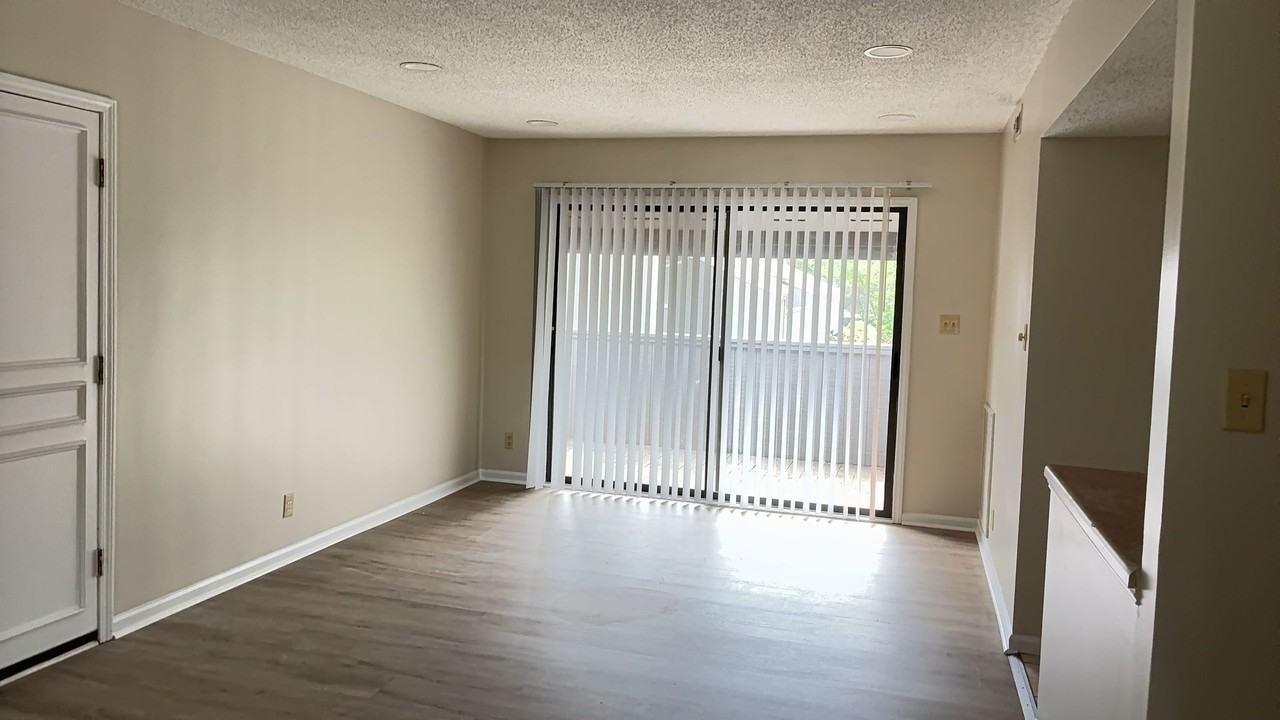 10301 N Kings Hwy - Photo 5 of 13