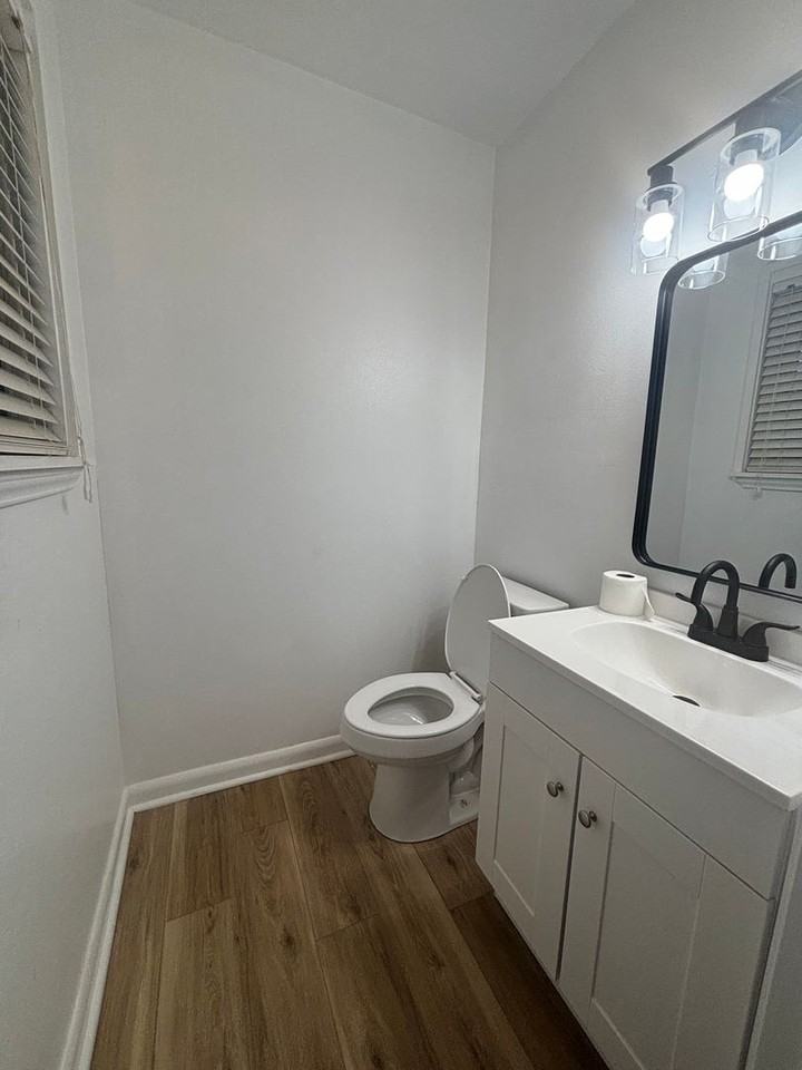 511 N 4th - Photo 6 of 8