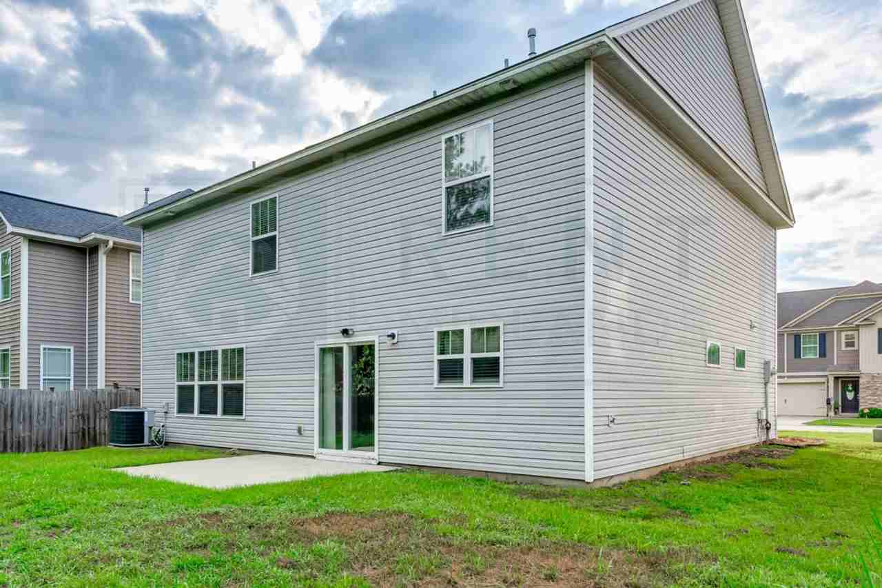 147 Ventnor Ave - Photo 6 of 32