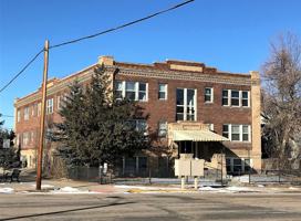 featured image of 842 S Durbin St