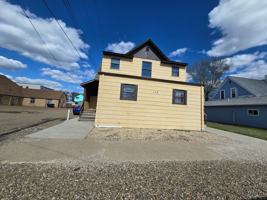 featured image of 110 N 9th St