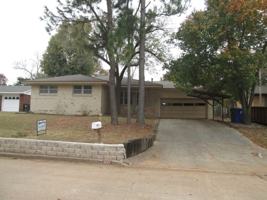featured image of 902 Hardin Dr