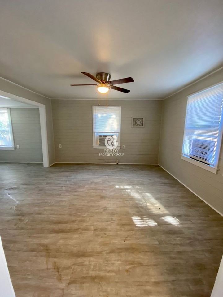 584 Wildwood Dr - Photo 5 of 16