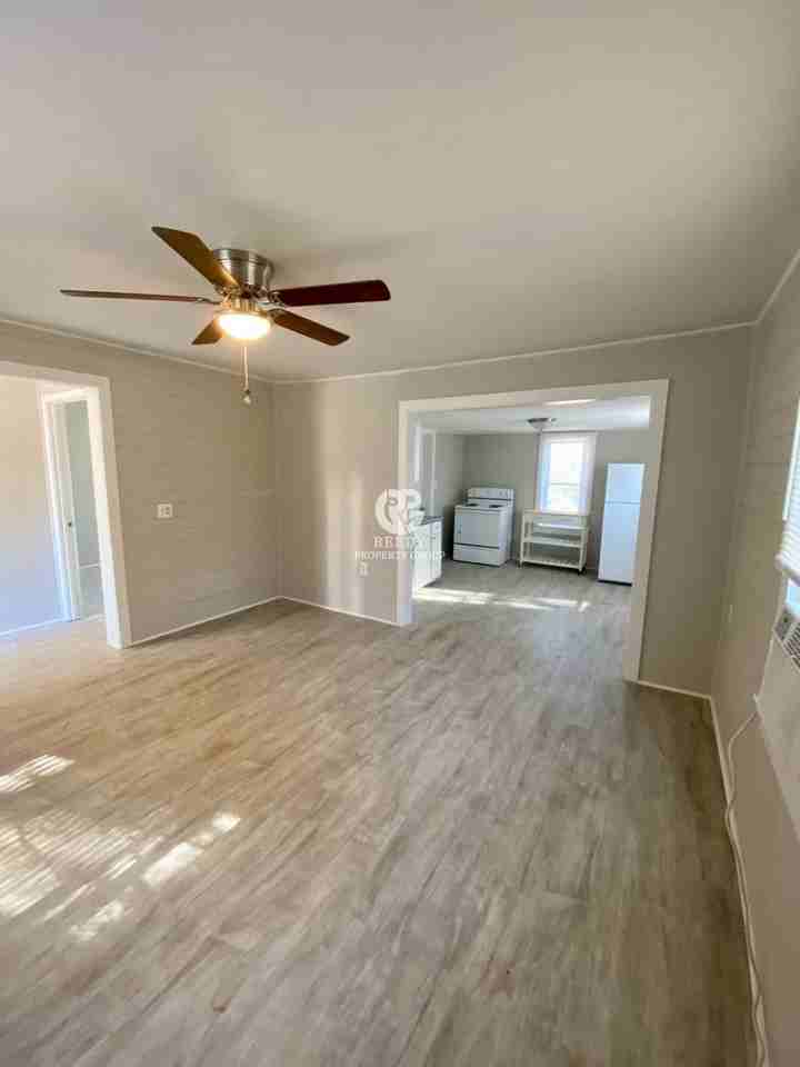 584 Wildwood Dr - Photo 7 of 16