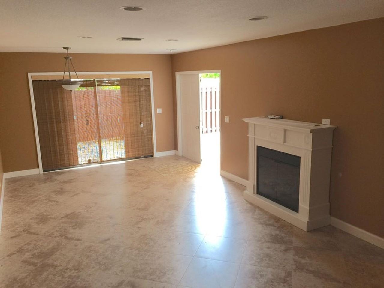 2080 Sw 24th Cir - Photo 4 of 8