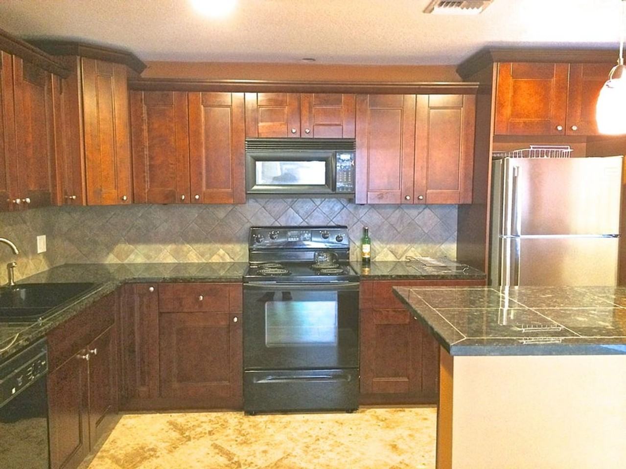 2080 Sw 24th Cir - Photo 5 of 8