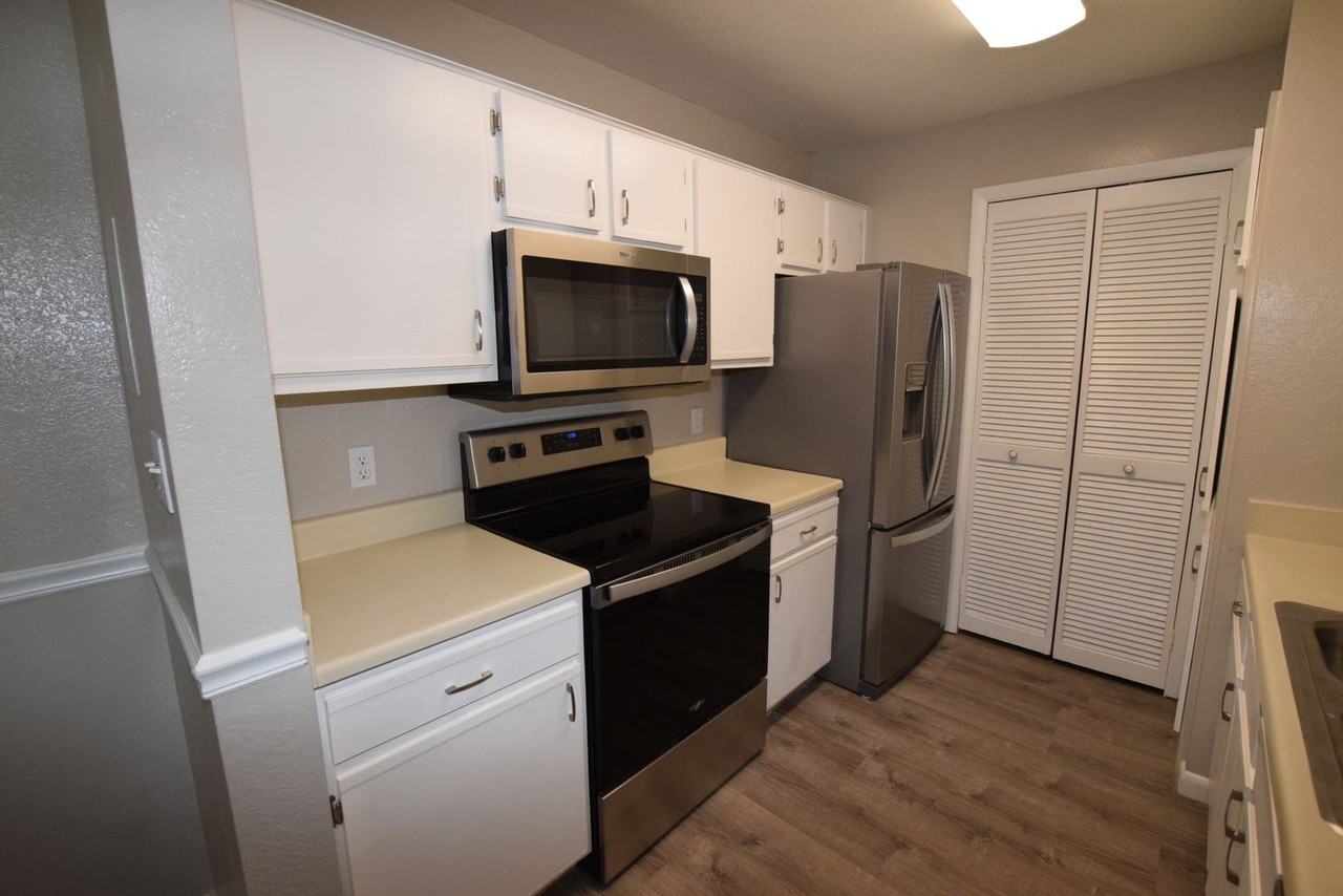 5533 Chrishire Way #F201 - Photo 4 of 12