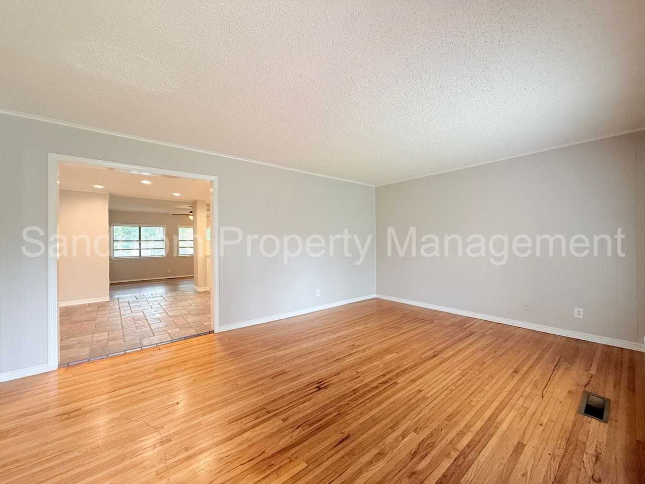 4930 E 2nd St - Photo 4 of 22