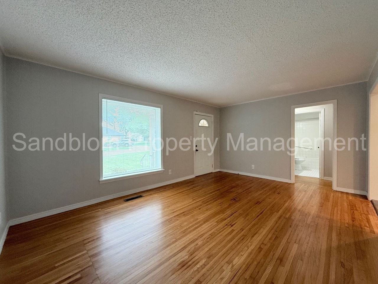 4930 E 2nd St - Photo 5 of 22