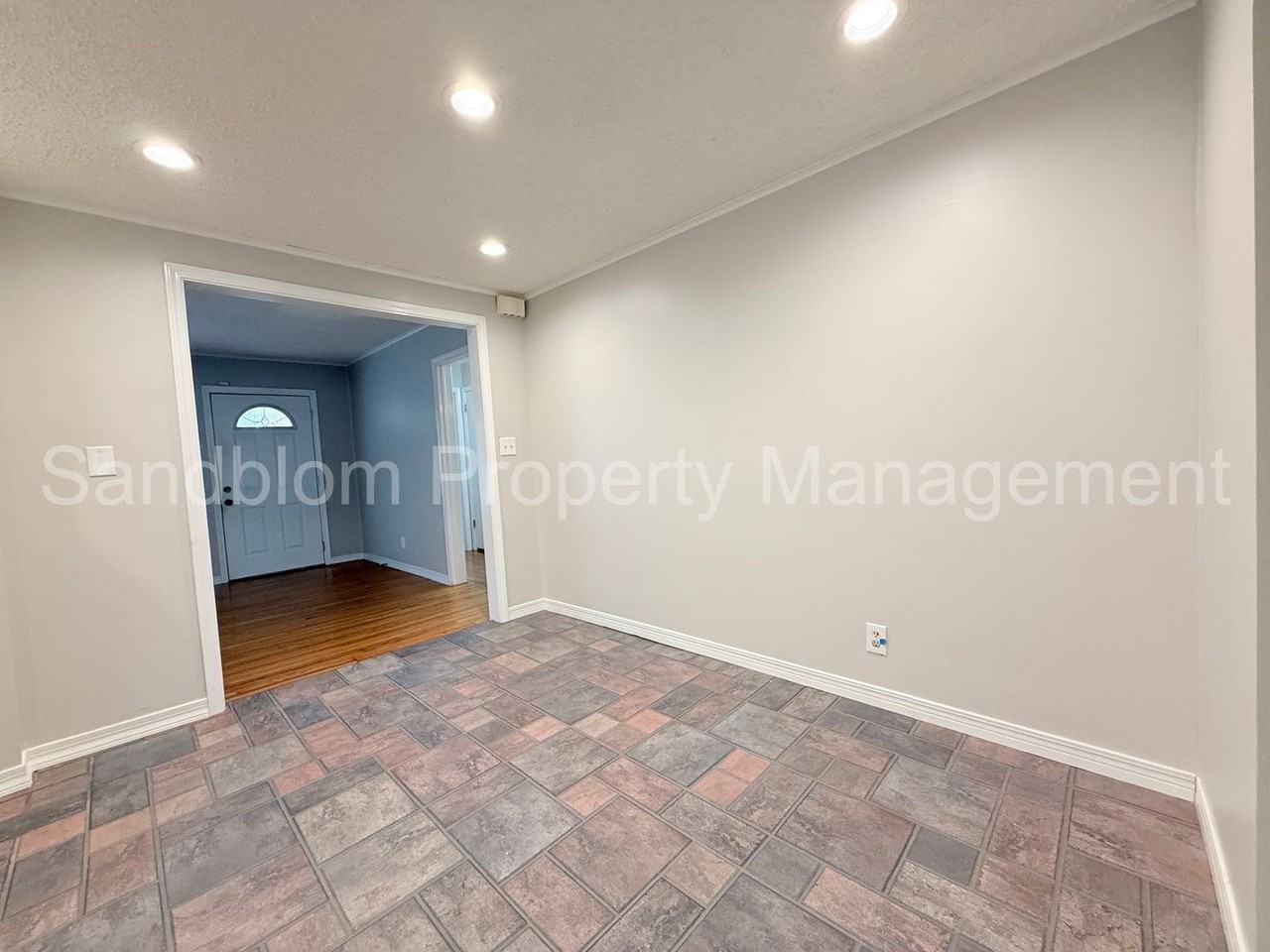 4930 E 2nd St - Photo 7 of 22