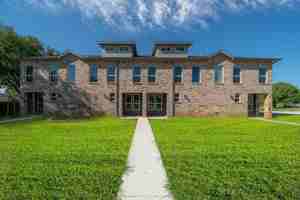 featured image of 6500 Park Place Dr