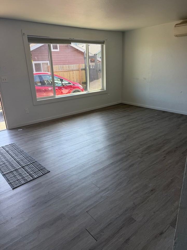 375 Park Ave - Photo 3 of 19