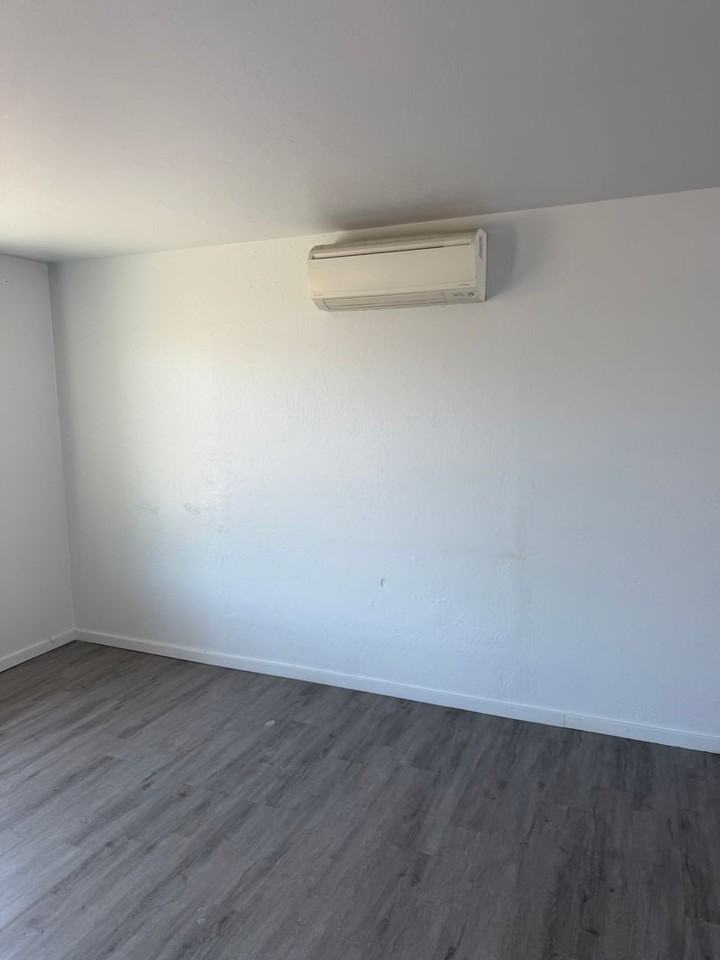 375 Park Ave - Photo 4 of 19