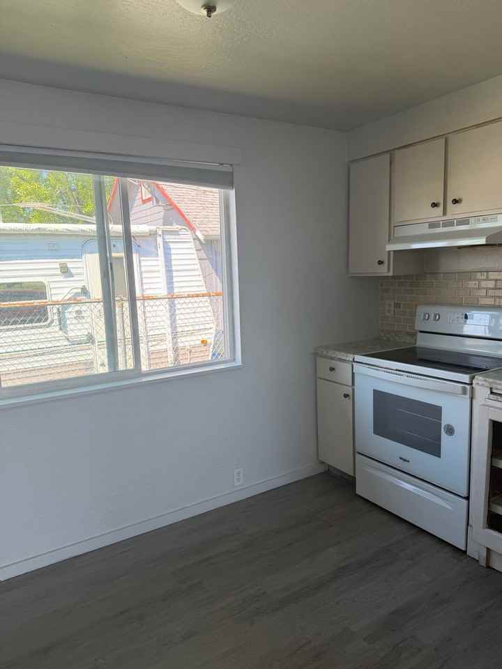 375 Park Ave - Photo 7 of 19