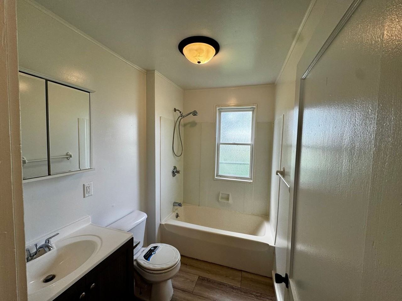 2407 48th St - Photo 4 of 15