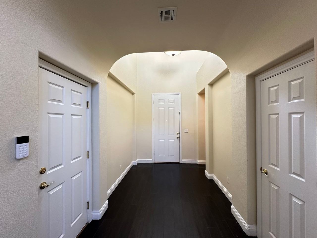 2416 Radio City St - Photo 7 of 26