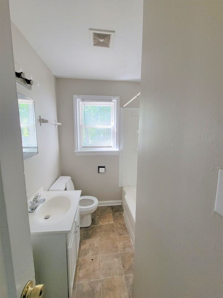 2607 Wildwood Dr - Photo 7 of 10