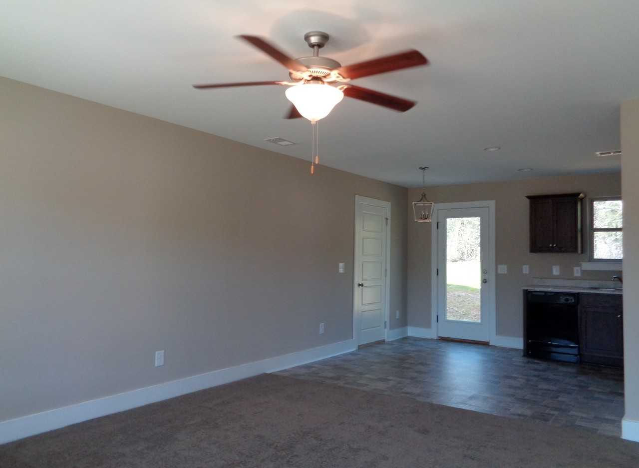 17686 Wallace Chapel Ln - Photo 2 of 14