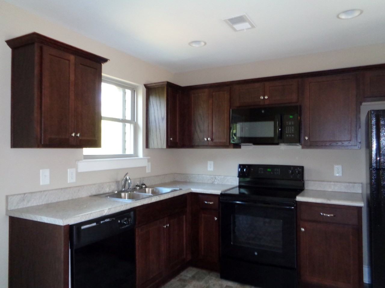 17686 Wallace Chapel Ln - Photo 4 of 14