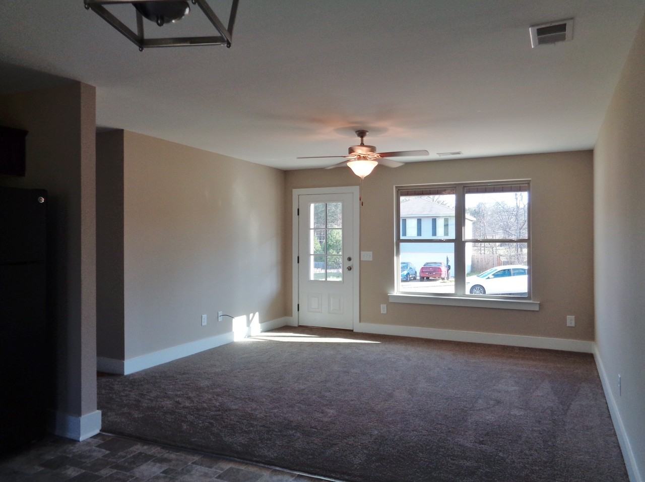 17686 Wallace Chapel Ln - Photo 5 of 14