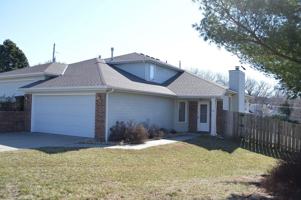 featured image of 2000 Estella Dr