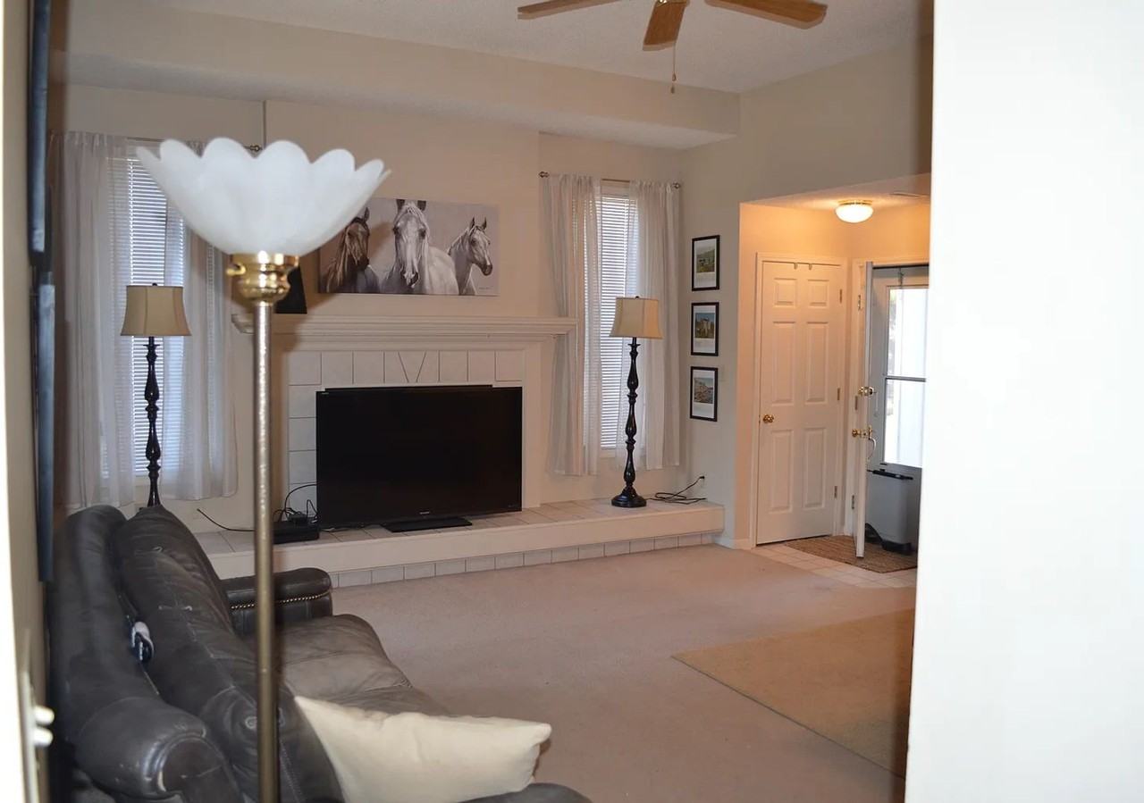 2000 Estella Dr - Photo 3 of 12