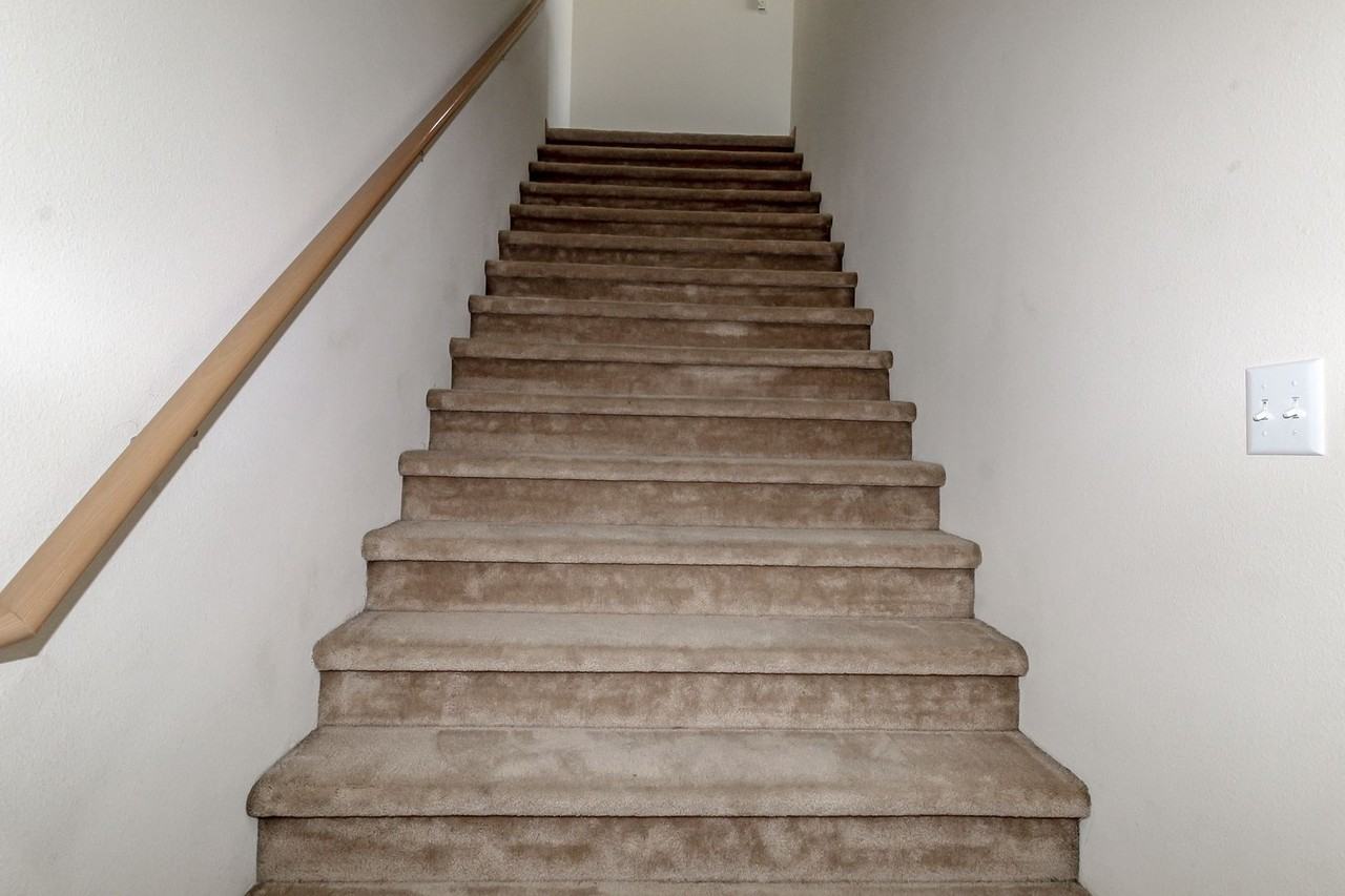 1272 Cooper St - Photo 5 of 32