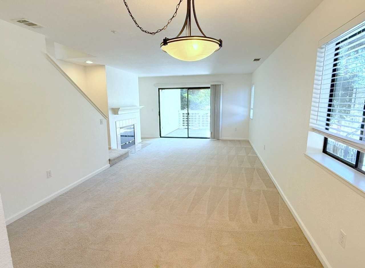 2574 Oak Rd #200 - Photo 4 of 23