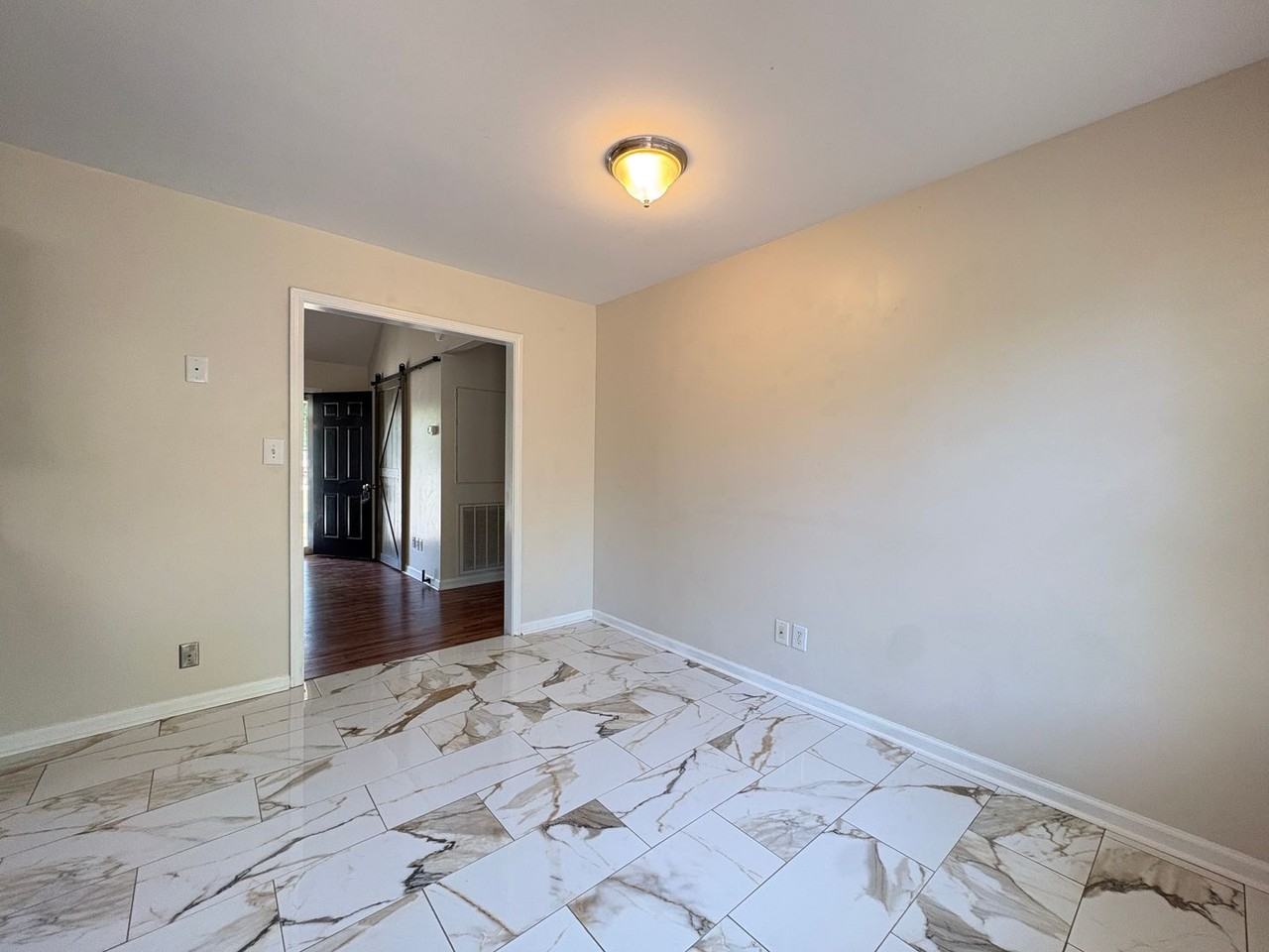 6401 Friendship Ledford Rd - Photo 7 of 21