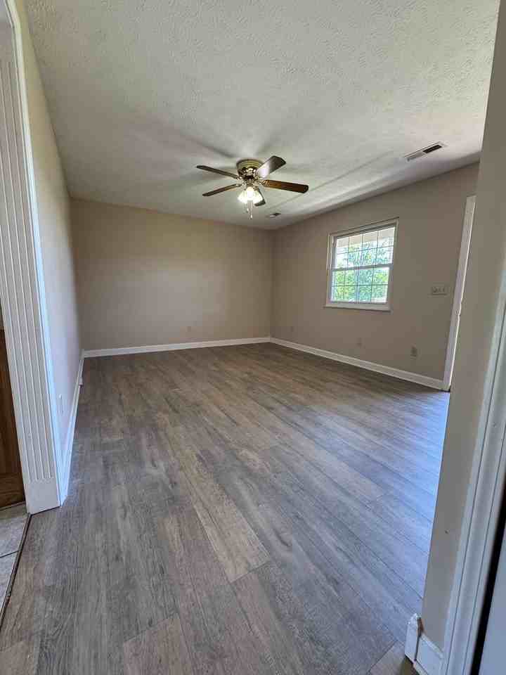 4100 Flaherty Rd - Photo 3 of 12