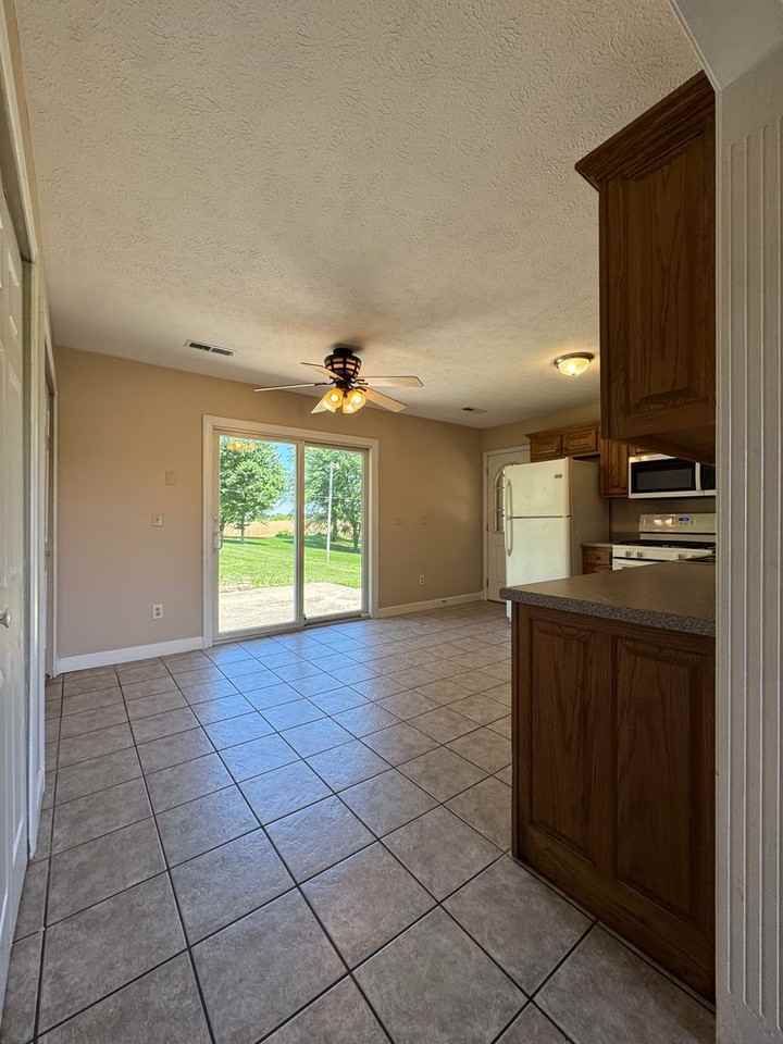 4100 Flaherty Rd - Photo 4 of 12