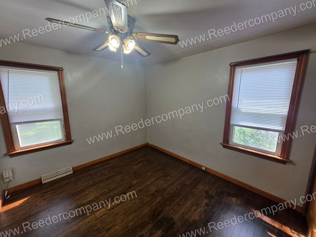7131 Arkansas Ave - Photo 6 of 11