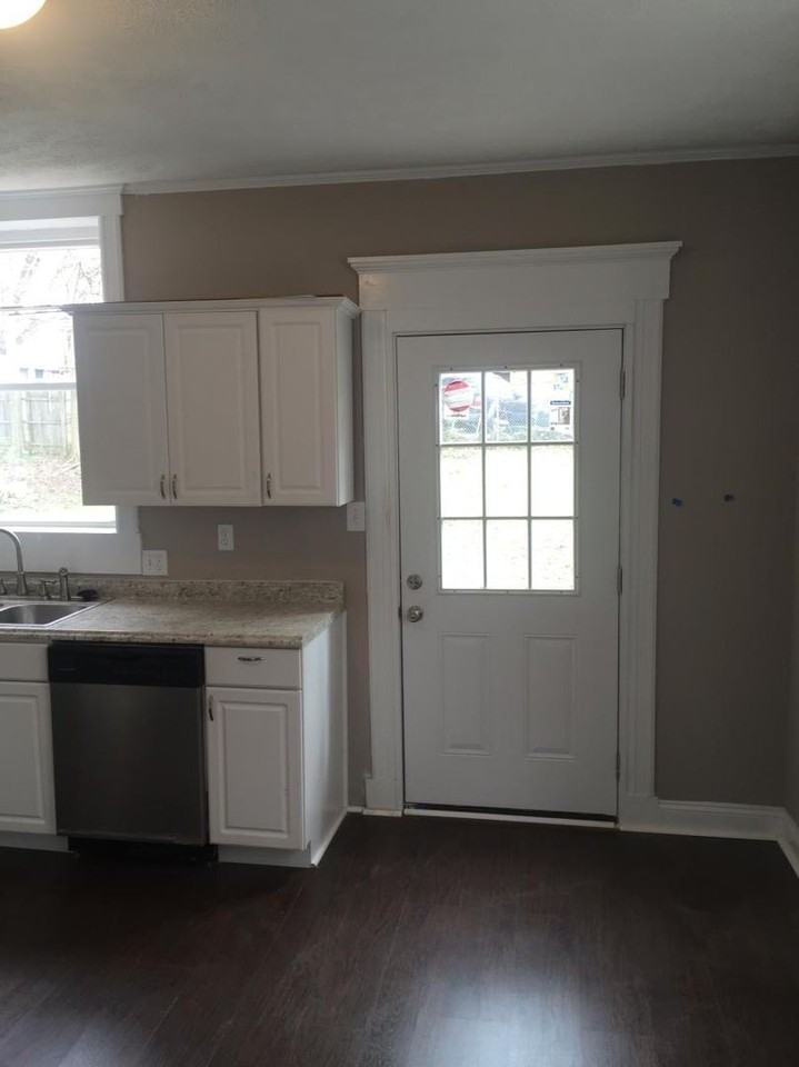 5114 Silver St - Photo 5 of 17