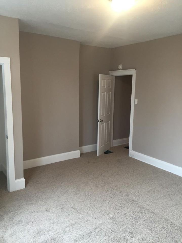 5114 Silver St - Photo 5 of 17