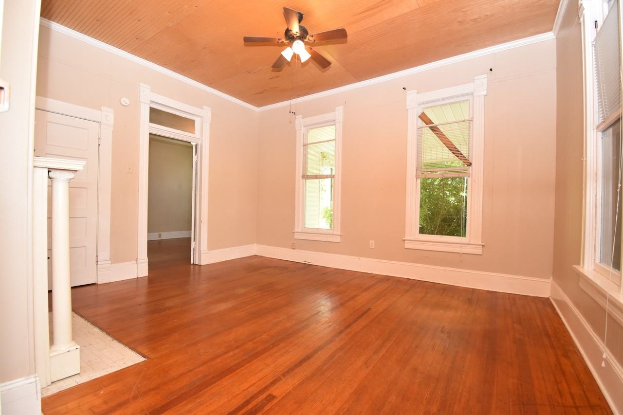 706 N Trenton St - Photo 4 of 14