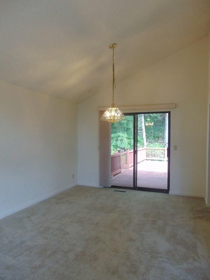 5920 138th Pl Se - Photo 7 of 24