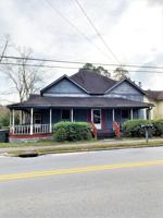 featured image of 220 E Main St