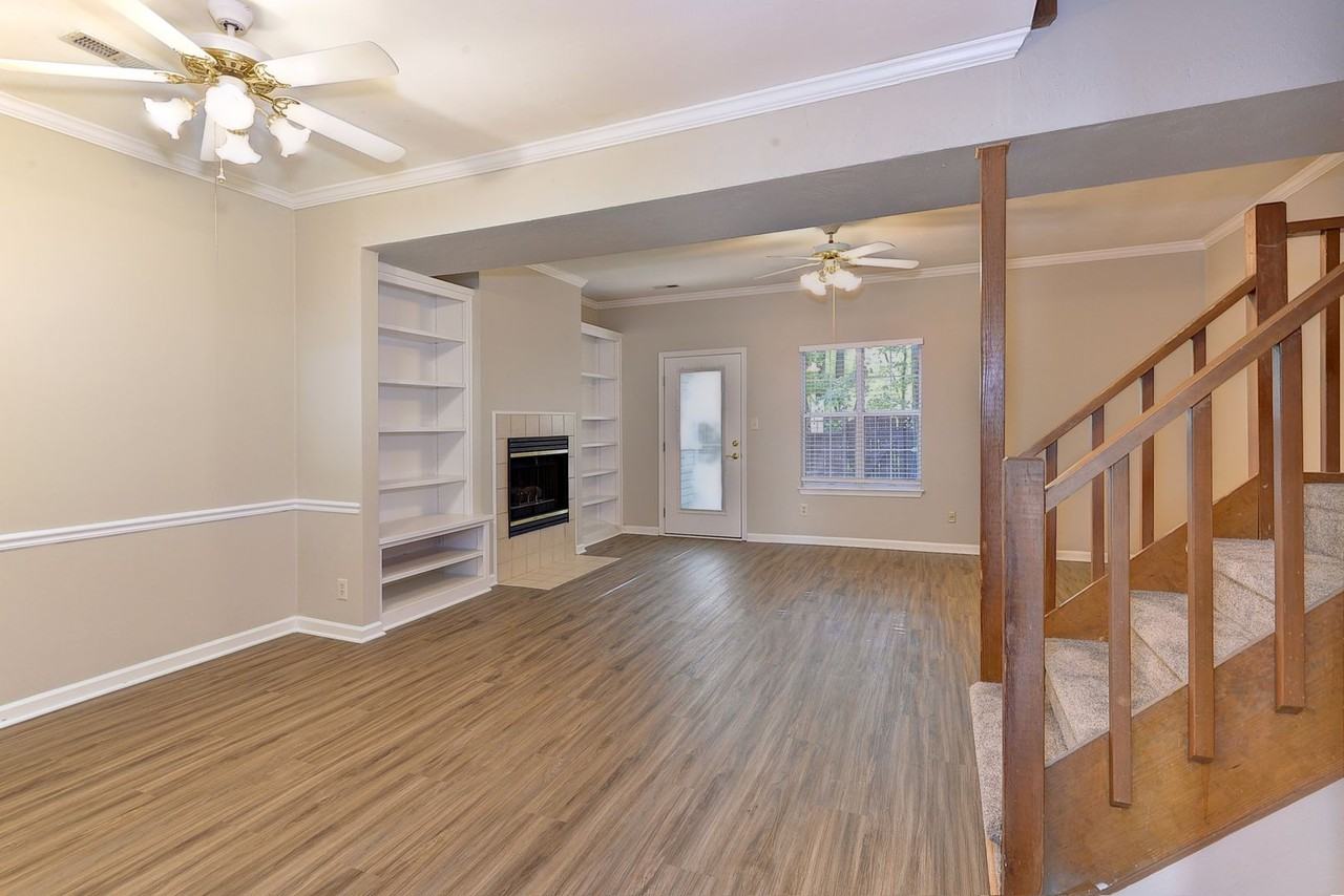 403 Wrought Iron Bnd - Photo 5 of 30