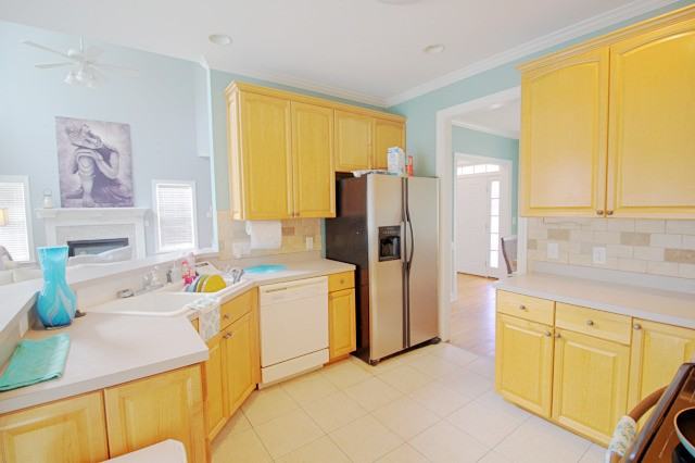 804 E Oak Dr - Photo 5 of 22