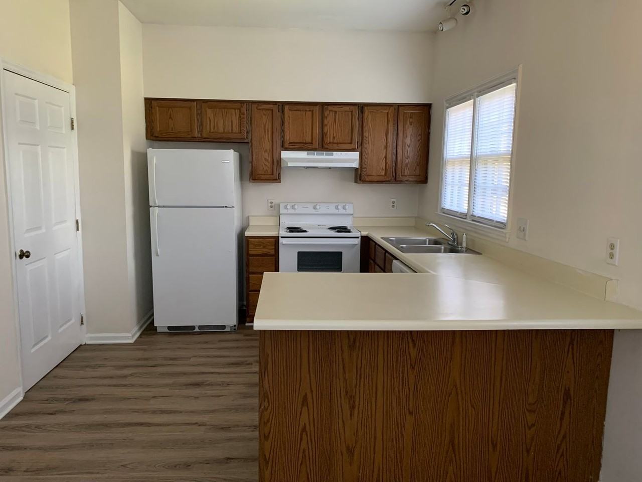 6211 Waterside Ln - Photo 2 of 18