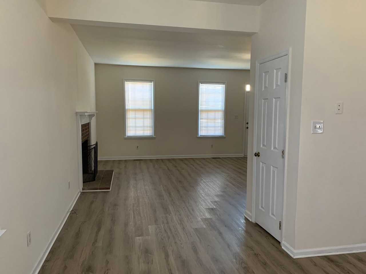 6211 Waterside Ln - Photo 3 of 18