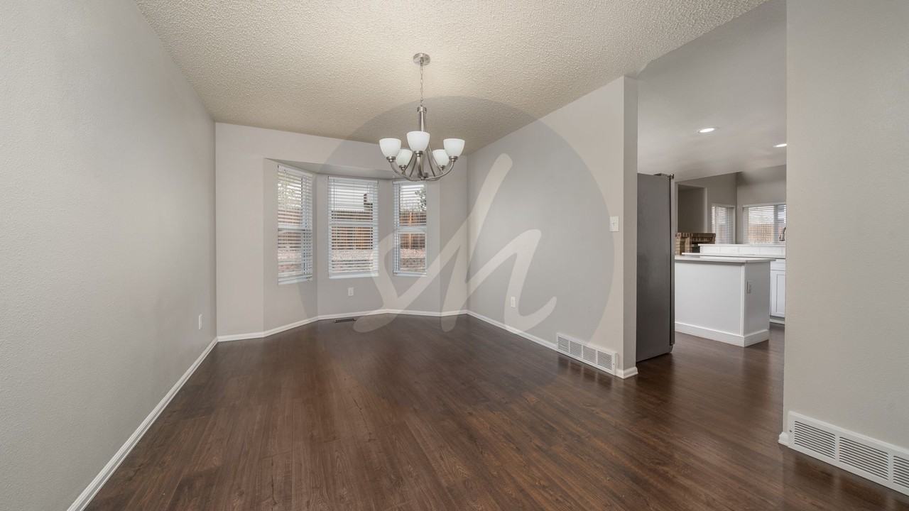 4780 Malcom Ct - Photo 3 of 28