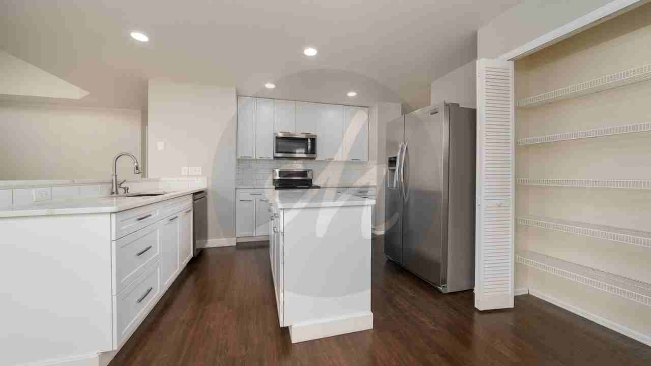 4780 Malcom Ct - Photo 4 of 28