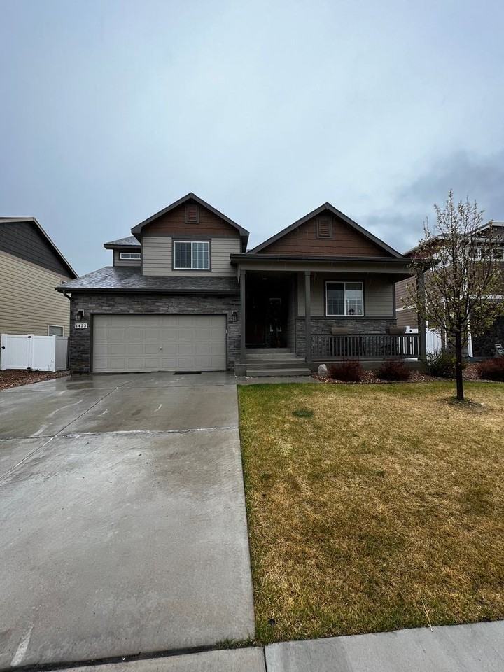 1423 Woodcock St - Photo 3 of 42