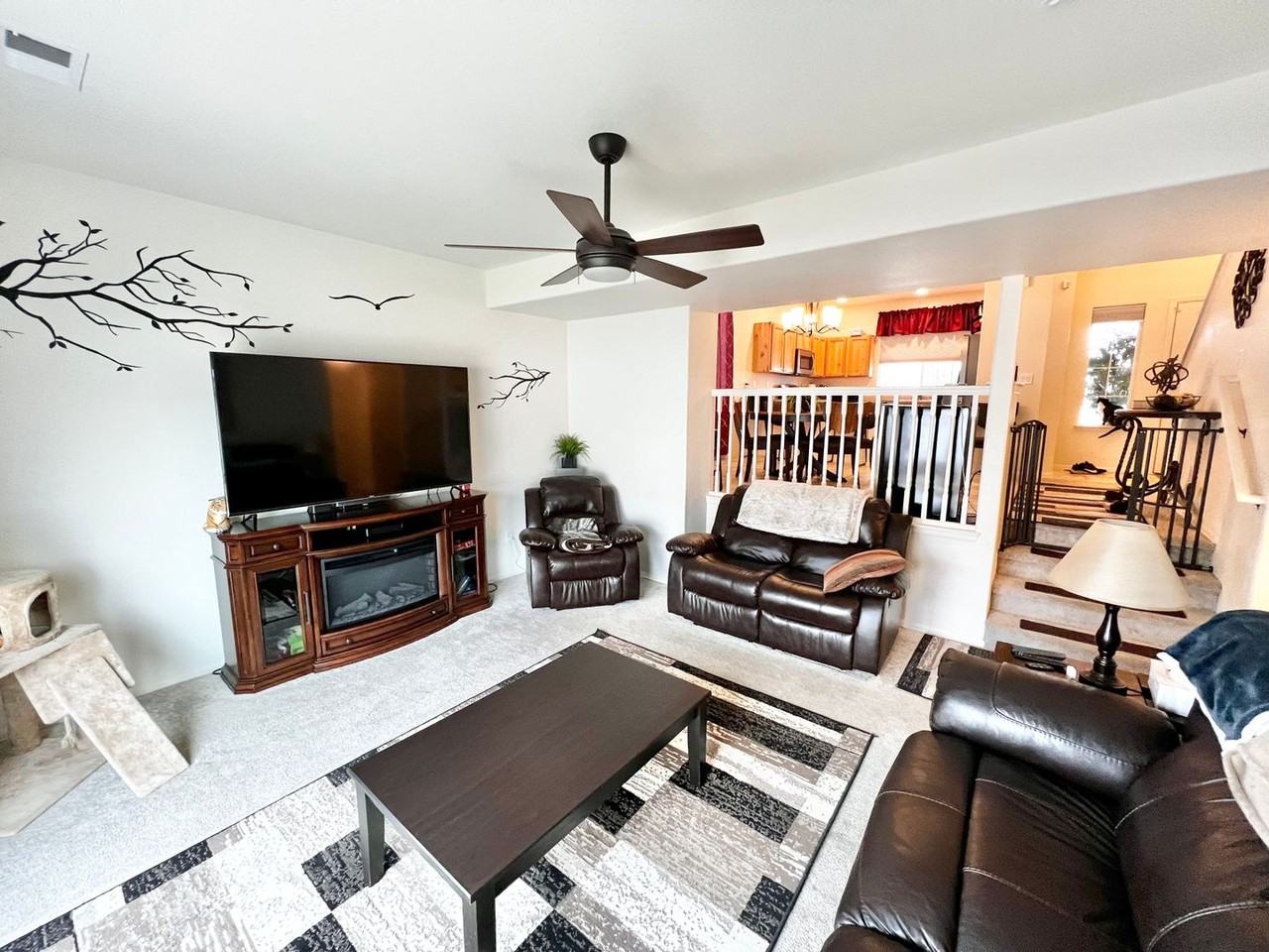 1423 Woodcock St - Photo 4 of 42