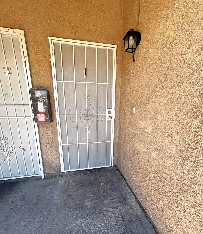 2-Bedroom, 1-Bath, Northwest Las Vegas - Photo 5 of 24