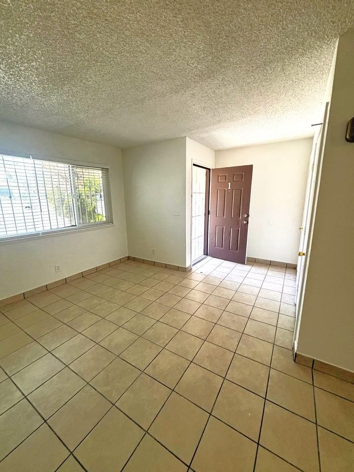 2-Bedroom, 1-Bath, Northwest Las Vegas - Photo 7 of 24